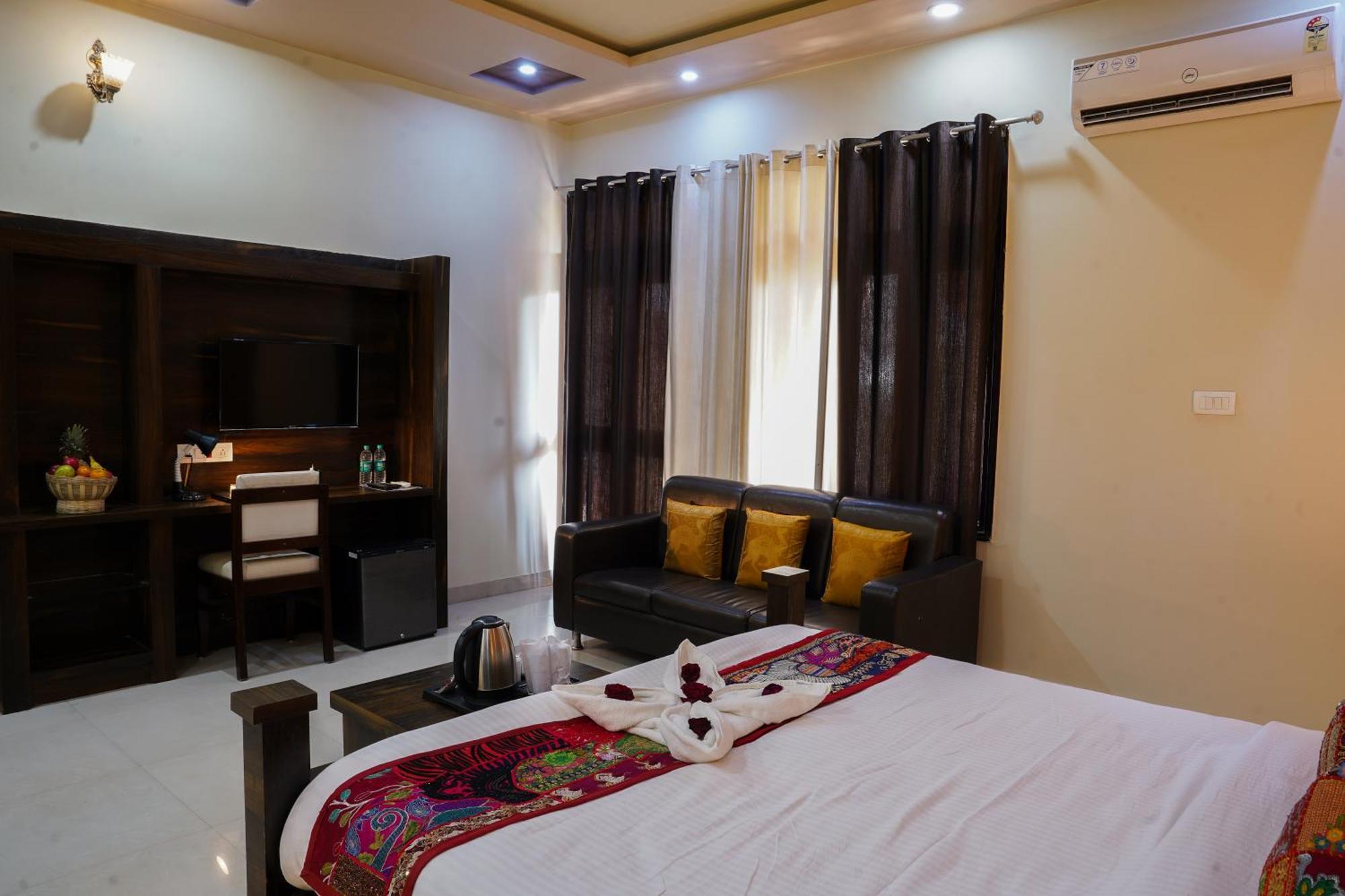 Hotel Pushkar Legacy Esterno foto