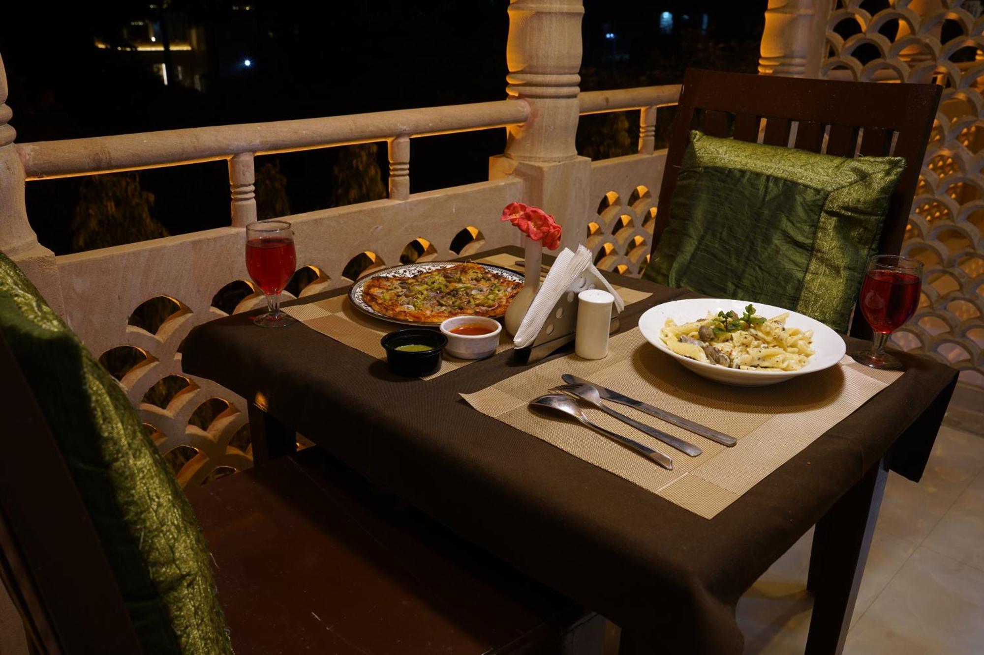 Hotel Pushkar Legacy Esterno foto