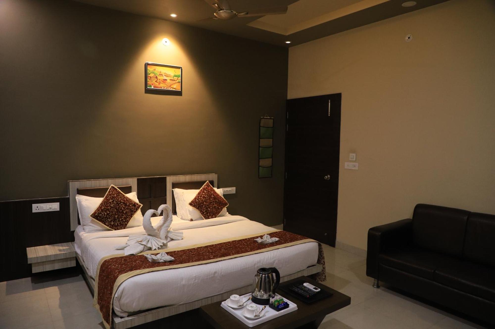 Hotel Pushkar Legacy Esterno foto