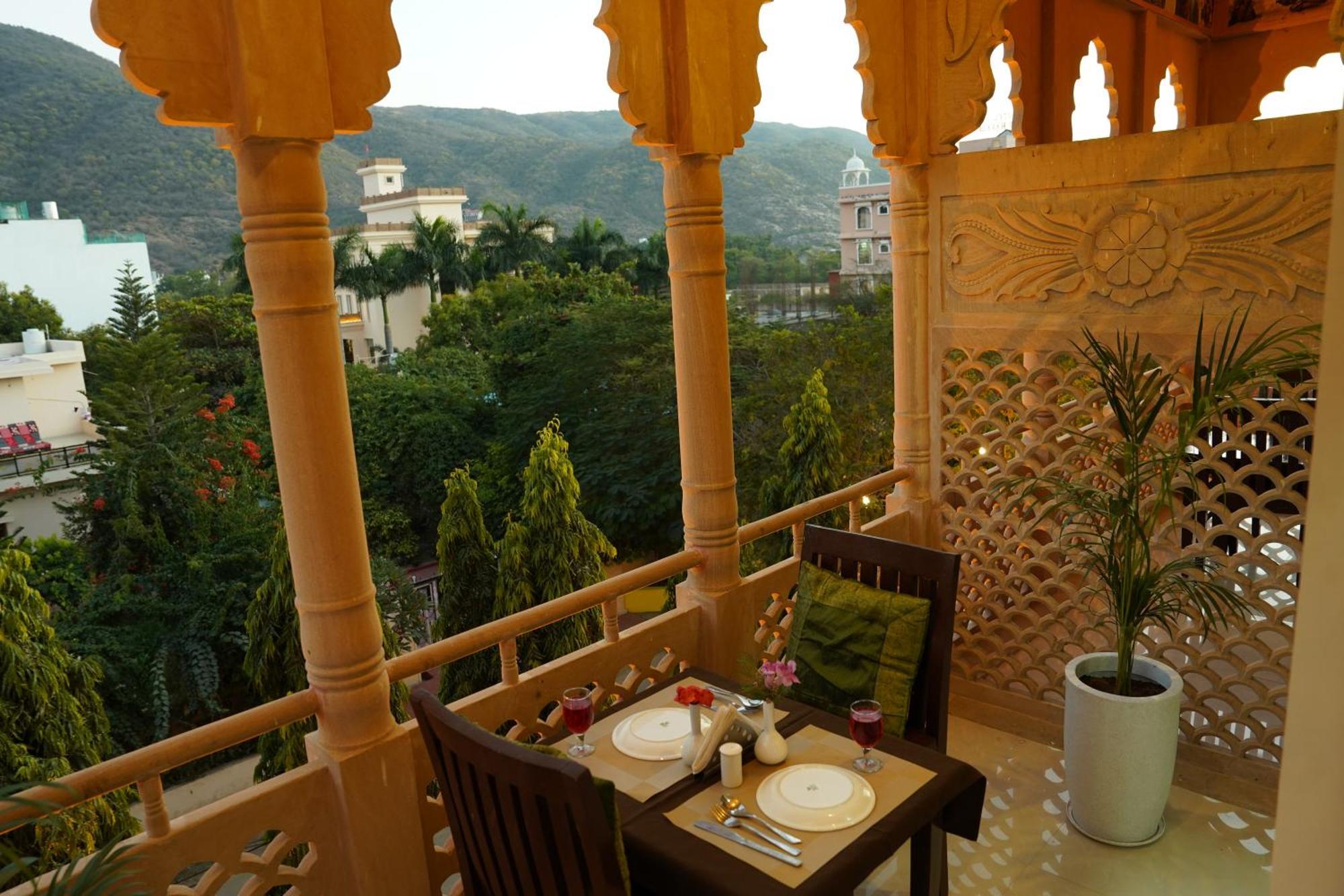 Hotel Pushkar Legacy Esterno foto
