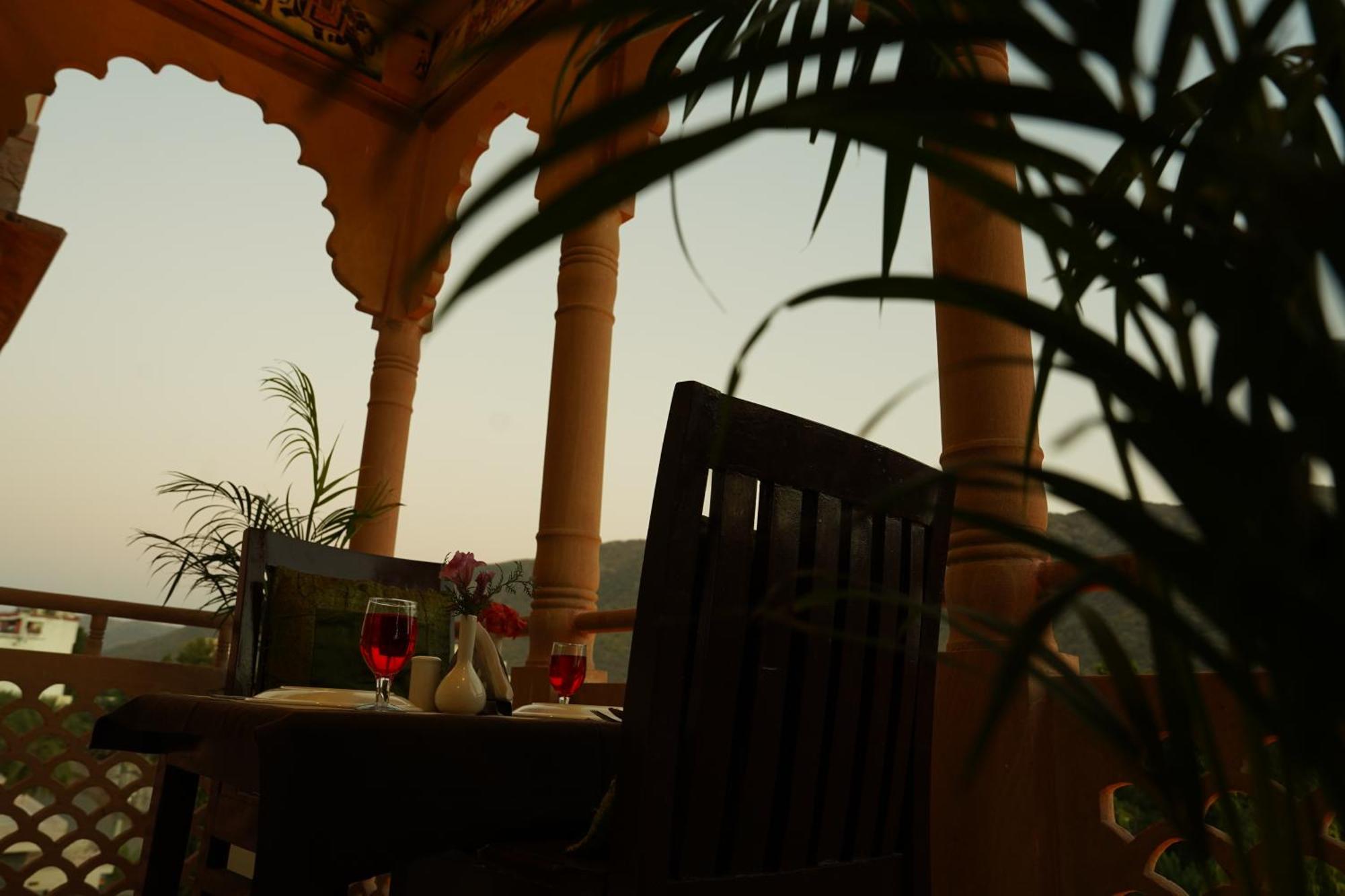 Hotel Pushkar Legacy Esterno foto