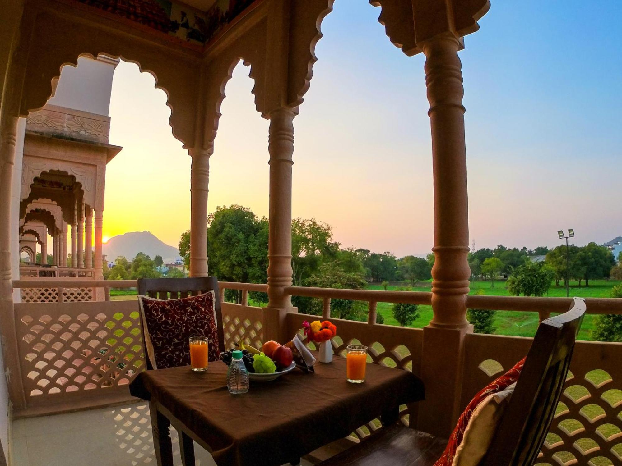 Hotel Pushkar Legacy Esterno foto